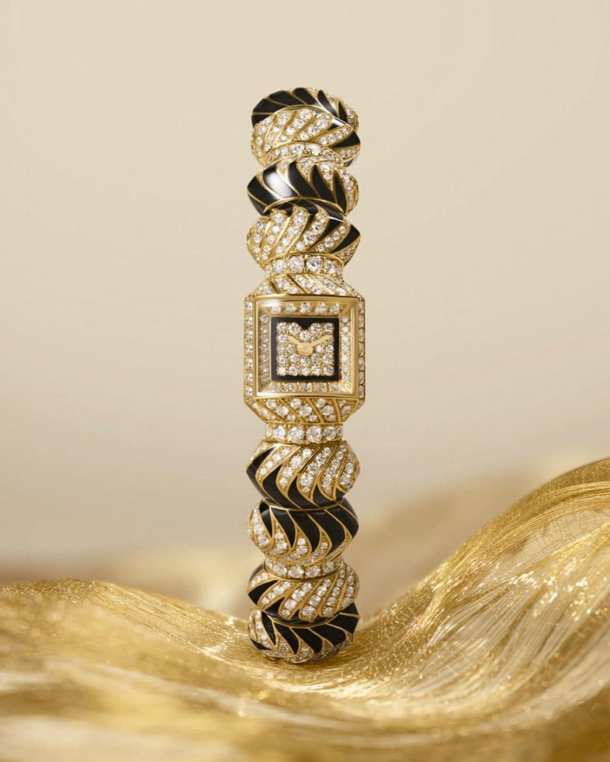© Cartier – Official visual | Source: Instagram @cartier