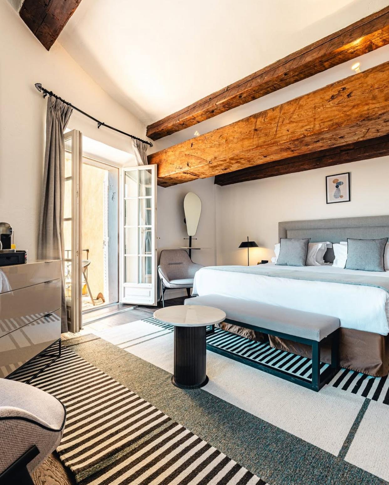 © La Mandarine St-Tropez – Visuel officiel | Source : Instagram @lamandarinesttropez