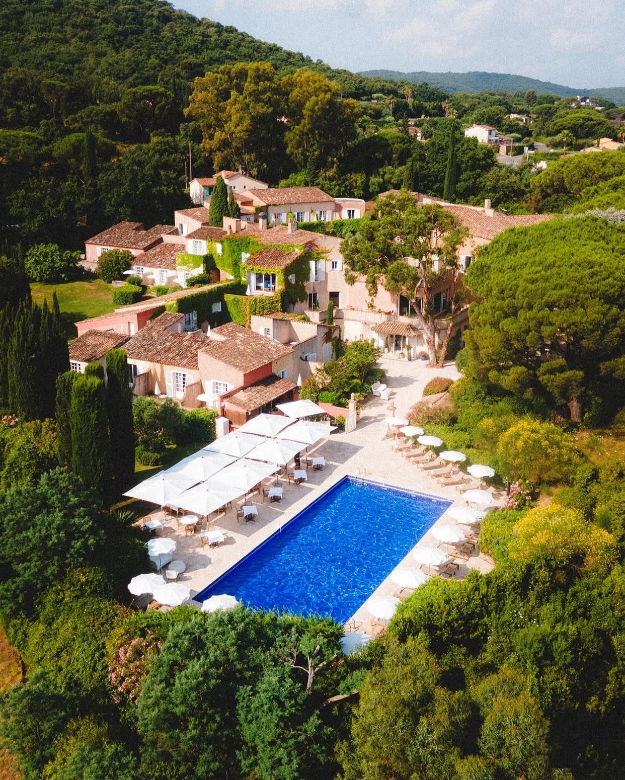 © La Mandarine St-Tropez – Visuel officiel | Source : Instagram @lamandarinesttropez